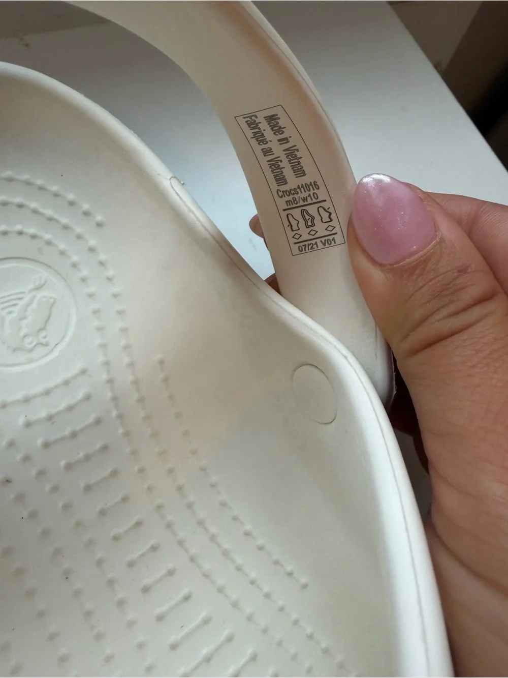 Crocs Crocband Clog White Men’s Size 8 / Women’s Size 10- Good Condition